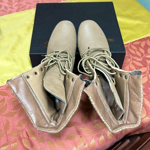 Womens Chunky Boots - Picture 2 of 3